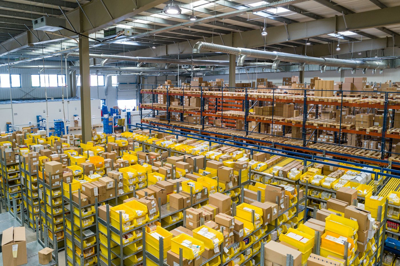 Warehouse shelving with palletised inventory